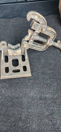 Heavy Duty Pipe Vise QQ 1