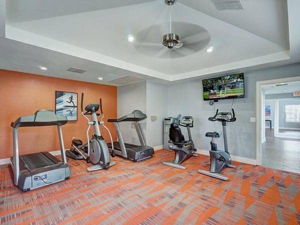 $1,269 / 2br - 908ft2 - 9ft. Vaulted Ceilings, Community Center, Fitness Center63806193904001121