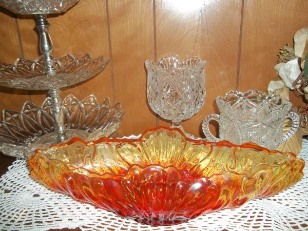Rare Large Amberina Viking Glass Gondola Bowl – Scalloped Art Glass 1