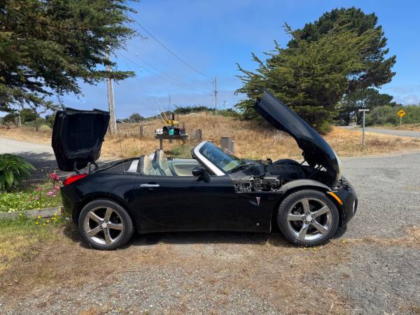 2006 Pontiac Solstice - $6,000 (Manila)63470787296513122