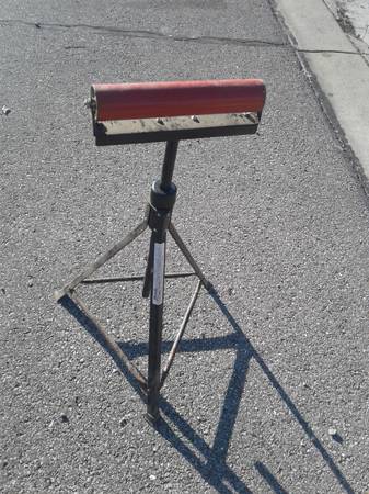 for sale tri pod stand with roller 1