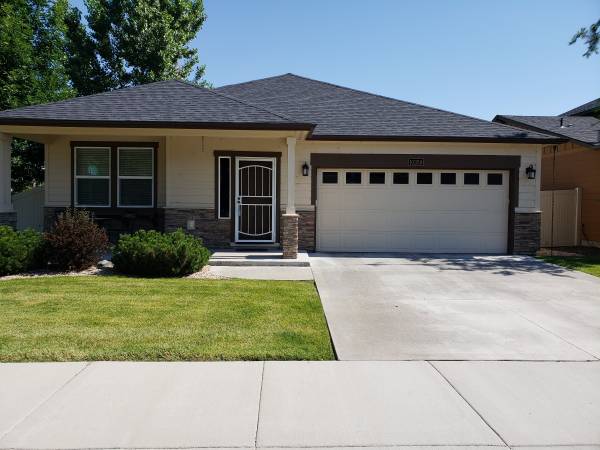 $2,195 / 3br - 1580ft2 - ¡Hermosa propiedad frente al agua!10358/D (Garden City)63794895263361120