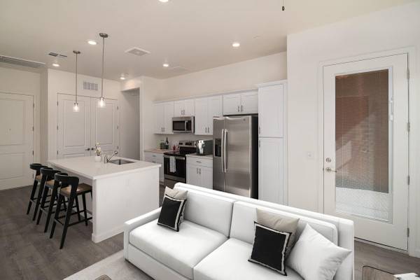 $1,680 / 1br - 781ft2 - 1BR with In-Home Washer/Dryer, Now Showing Pets Welcome (Oro Valley)63173435319171122