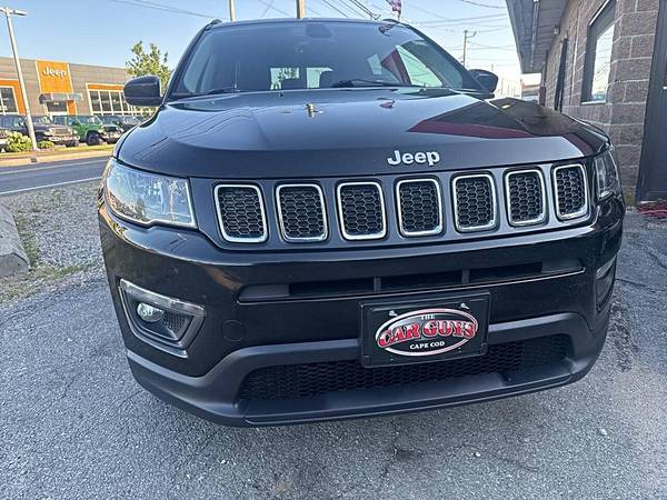 2017 Jeep Compass Latitude 4x4 4dr SUV (midyear release) - $10995.0063438435064065123