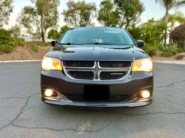 2011 DODGE CARAVAN CREW BAJAS MILLAS - $9.950 (San Diego)63470053809665124