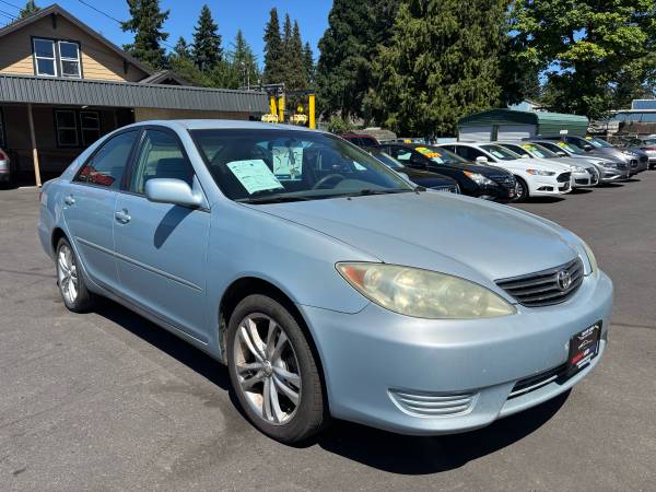2005 Toyota Camry // funciona excelente // título limpio - $3.499 (Vancouver)63435583173635122