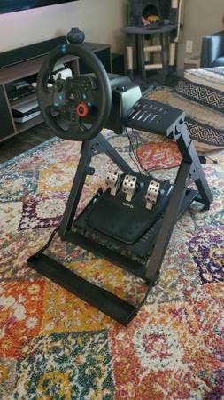 Logitech G29 and stand 1