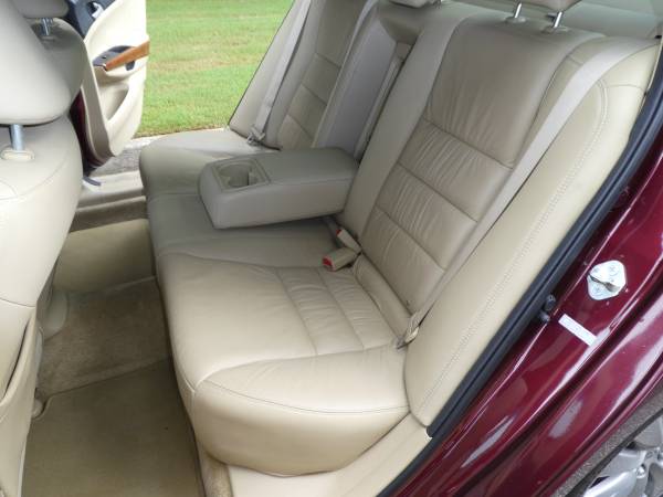 2011 Honda Accord EXL 33,000 Miles NO DEALER FEES - $14,995 (Dawsonville Ga)62925948582403124