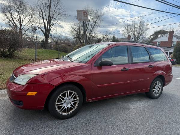 2005 FORD FOCUS ZXW SES - $2,500 (Silver Spring)63618574215169120