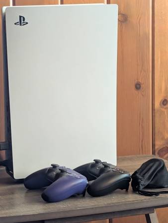 PS5 Digital Console 1