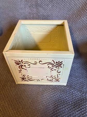 Tin Planter 1