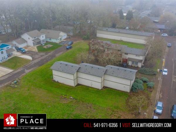 $599,000 / 6 habitaciones - 3096 pies² - Triplex bien mantenido: Excelente oportunidad de inversión (Lebanon OR)63624726802435122