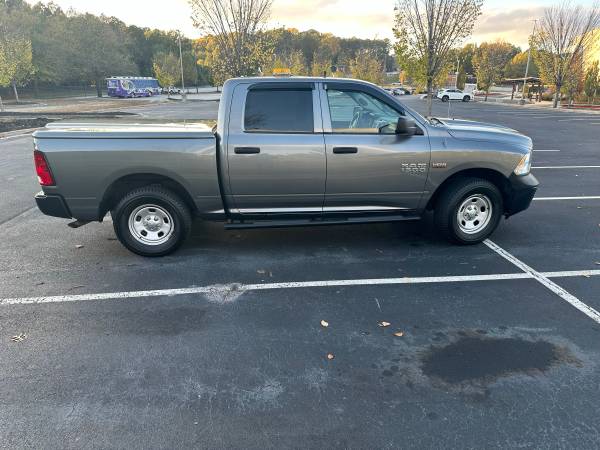 2013 RAM 1500 TRADESMAN/EXPRESS CREW CAB 4X4 (140 in WB 5 FT 7 IN box) - $12,850 (Atlanta)63620967192961121