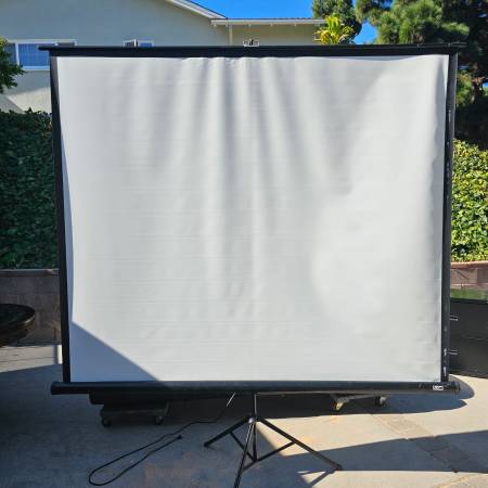 Projector screen 1