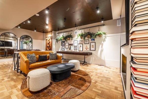 $2,215 / 1br - 486ft2 - Top-Notch Amenities in a Timeless Community (Seattle)63852484025345124