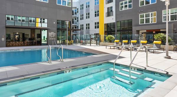 $2,854 / 1br - 627ft2 - Chic Studio at The Julian – Steps to Downtown San Jose Dining & Fun (san jose downtown)63851966568451124