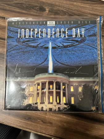 Independence Day (Laserdisc) 1