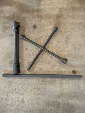 Steel Wrenches for RV Wheel Changing 1
