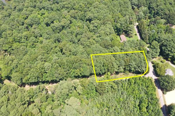 $25,000 / 33803ft2 - Large wooded 0.75 acre lot in Weems, VA64150341638786121