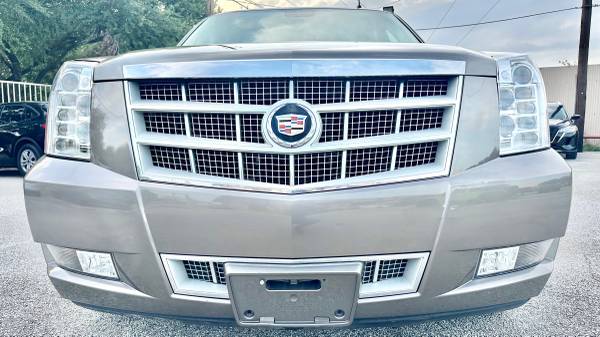 2014 Cadillac Escalade ESV Platinum Edition - $15,499 (Houston)63622336983041121