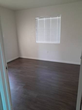 $1,655 / 2br - 885ft2 - A New Wave of Living at your Service (2001 E. Cross Ave Tulare CA)63809887458435122