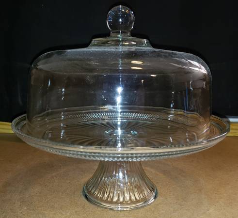 Domed Glass Cake Platter - Great Gift 1
