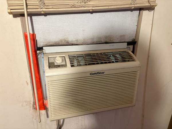 Wndow Air Conditioner 1
