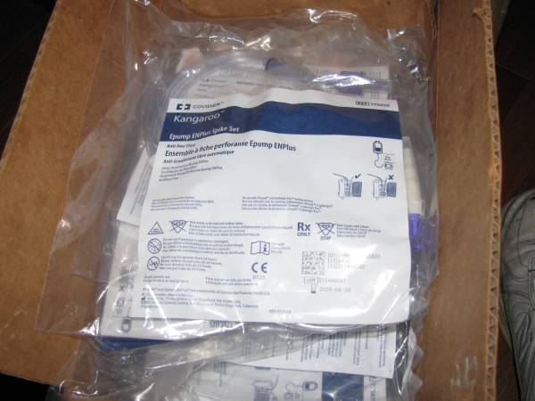 Covidien Kangaroo Feeding Pump EPump EnPlus Spike Set - $30 (Fremont / Union City / Newark)63471038103427120