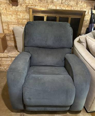 Free recliner 1