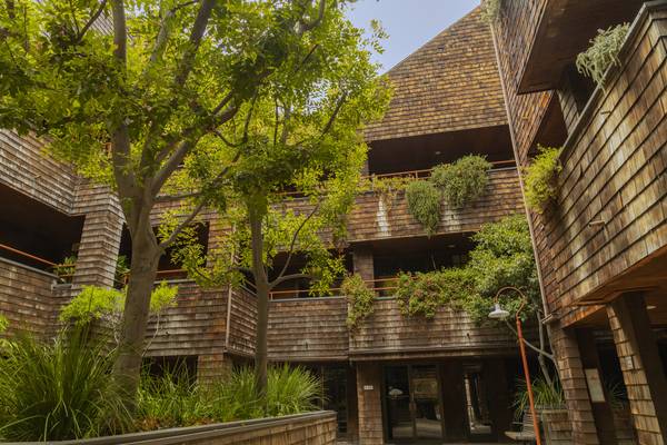 Quiet Therapy Offices in Beautiful Wellness Complex in Pasadena 1