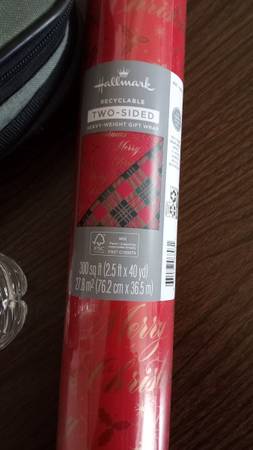 300sf xmas wrap, 2 sides 1