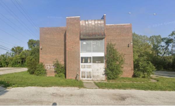 Brick 10 units only $250,000. Rents for up to 120,000 per year 1