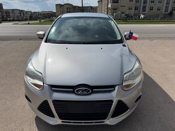 FORD FOCUS SE - $5,700 (AA CAR POINT / AUSTIN)63613021324163122