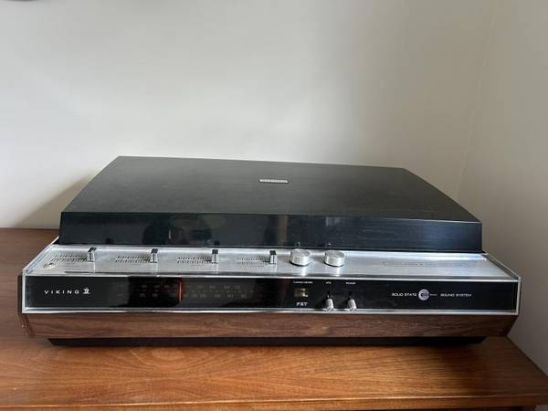 Viking Record Player 1