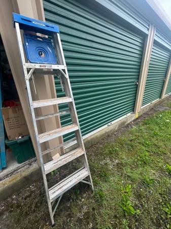 6 foot Step Ladder 1