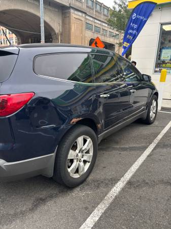 2012 Chevrolet Traverse AWD LTZ - $3,999 (queens)63614600591105122