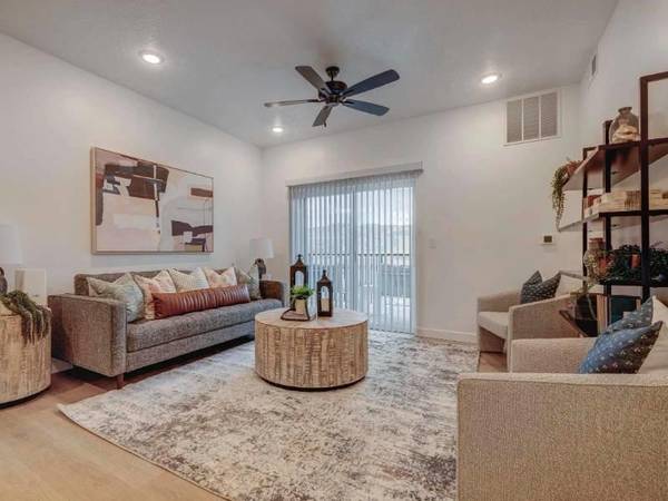 $1,324 / 1br - 684ft2 - Fitness Center with Top-of-the-Line Equipment, Pet Friendly (Herriman)63671007779459122