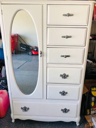 Tall dresser 1