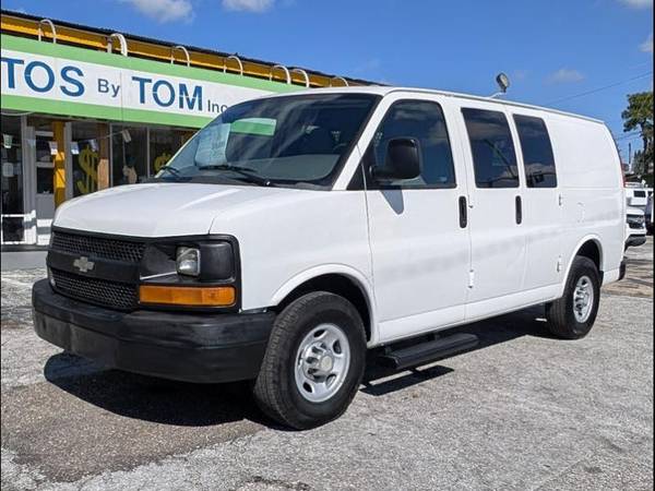 2011 Chevrolet Express 2500 Cargo Van 1