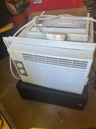 Window A/C unit 1