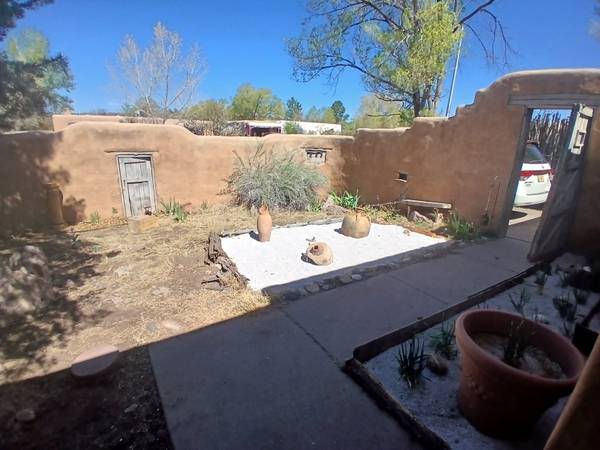 $2,600 / 3br - 1675ft2 - Casa con 3 habitaciones, 2 baños + estudio de 400 pies cuadrados + oficina (Santa Fe)63659798562817121