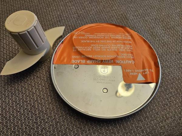 Cuisinart Food Processor DLC-7 Dough Blade & 4mm Slicing Disc Blade DL 1