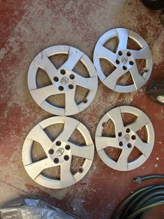 2011 Prius - hub caps 1