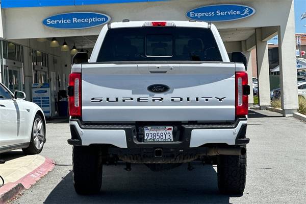 2024 Ford Super Duty F-250 Oxford White *Prueba de manejo hoy* - $69888.0063617509402881123