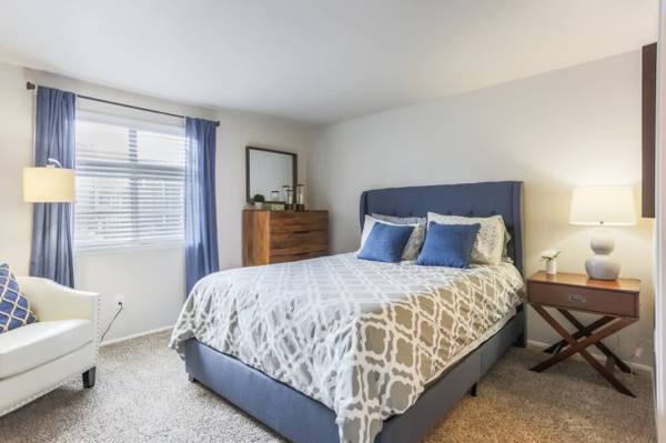 $1,508 / 1br - 720ft2 - Large Closets, Garages Available, Breakfast Bars (6600 Southwest Wilsonville Road, Wilsonville, OR)63831536208003123