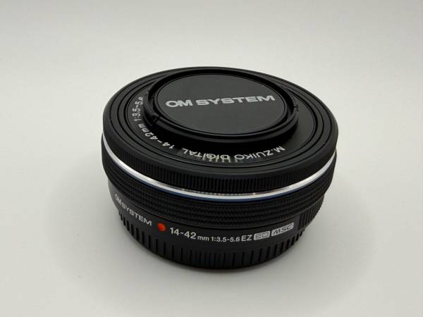 Brand new - OM SYSTEM M.Zuiko Digital ED 14-42mm f/3.5-5.6 EZ Lens BK 1