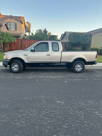 1997 ford f250 xlt 3 door super  cab - $5,100 (Brentwood)63470226348161120