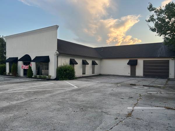 $2,800 / 3000ft2 - BUILDING FOR LEASE - Offices/Warehouse (Fort Ogelthorpe)63993223381123121