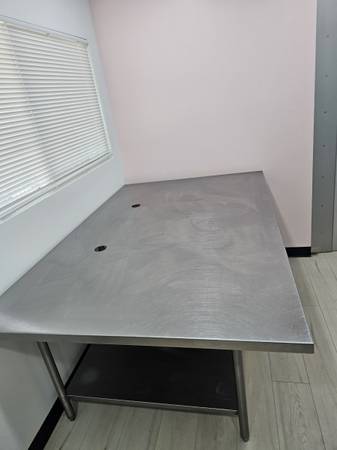 Stainless steel table 1