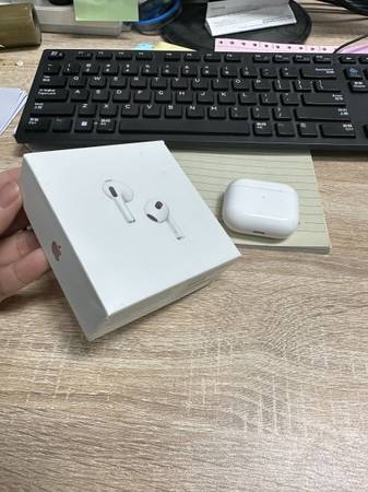 Airpods Gen3 1